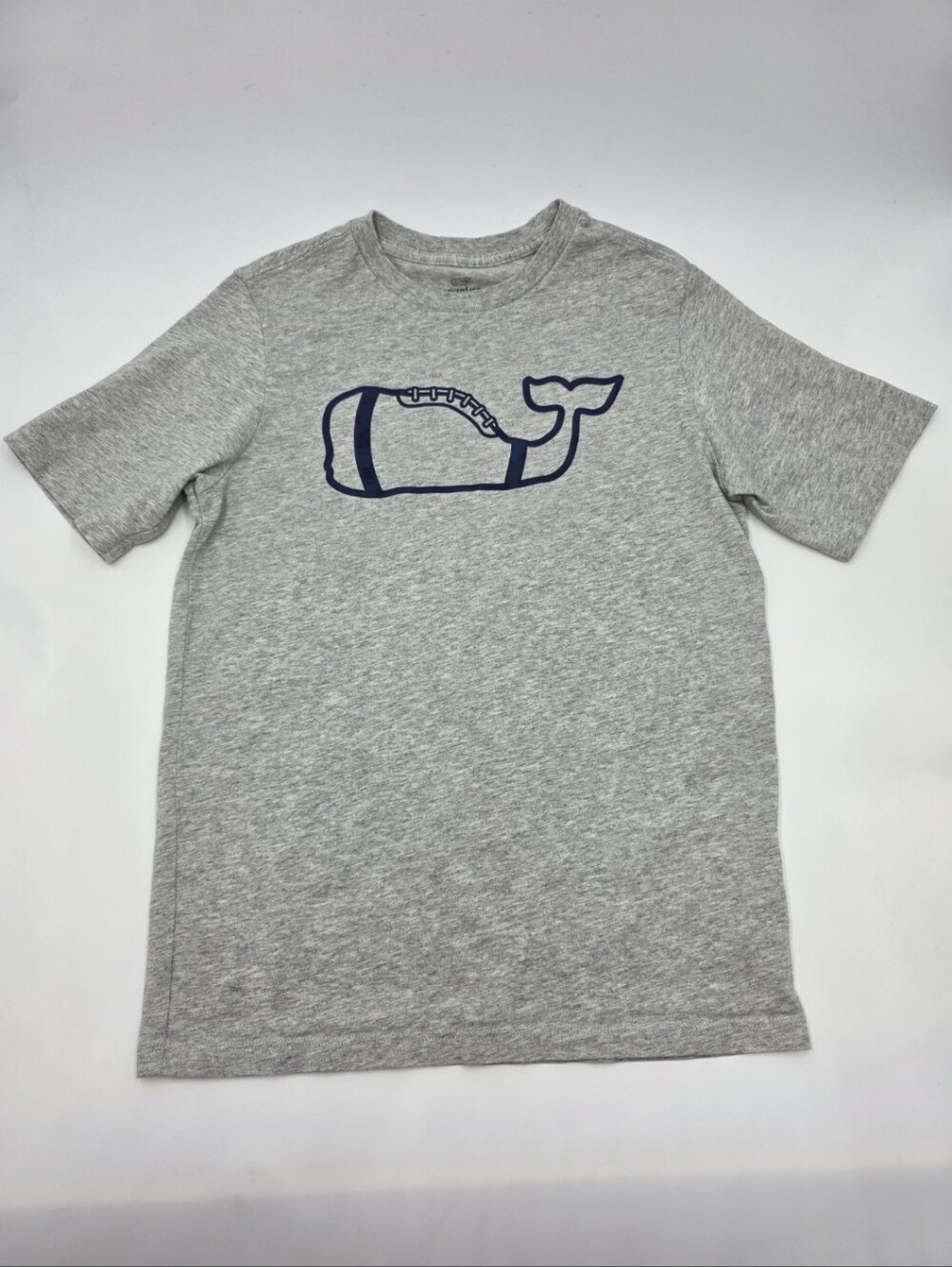 Vineyard Vines boys' football whale tee size M